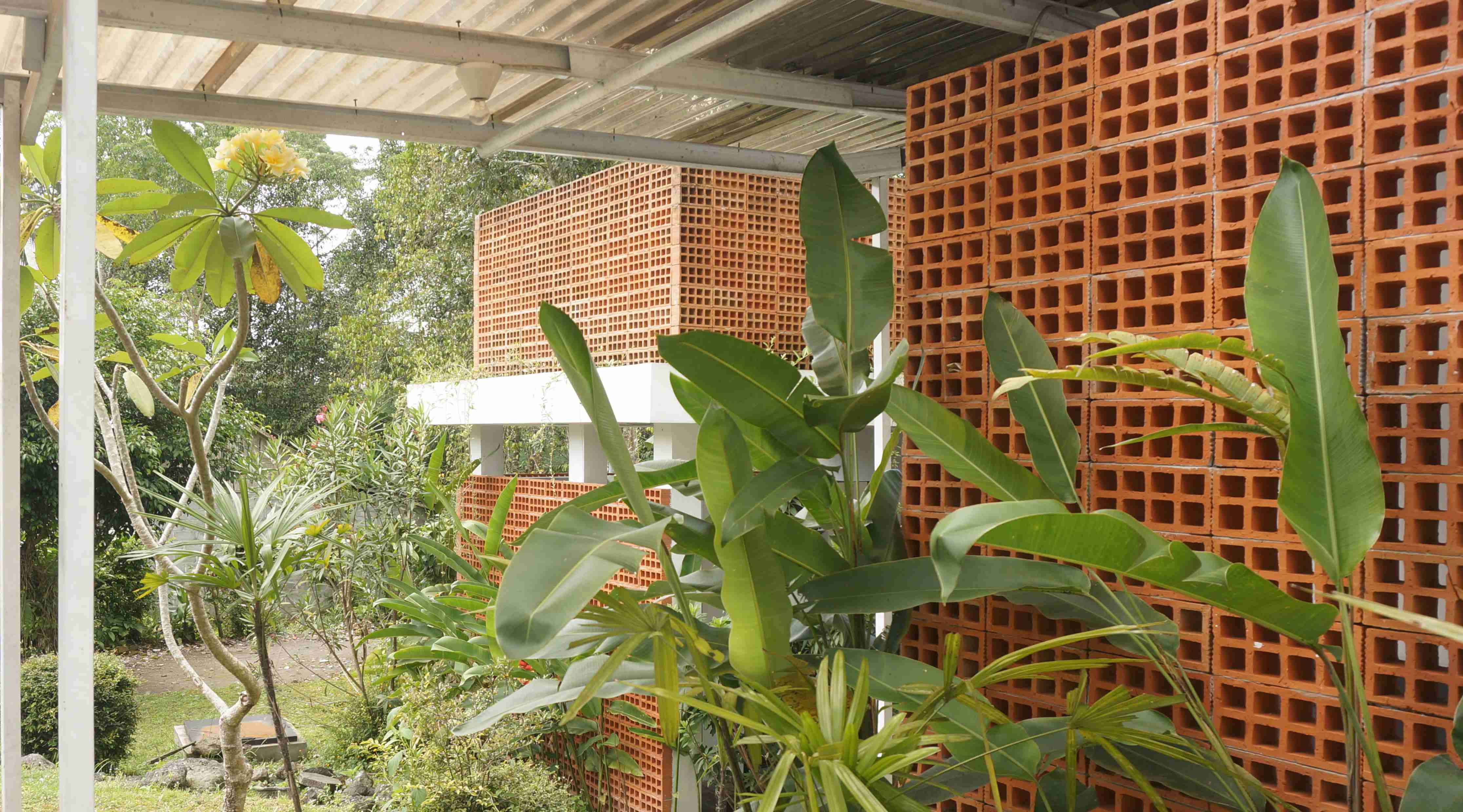 Terra | Gerbang Kaliurang Yogyakarta, image 2